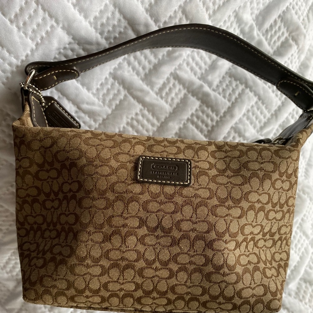 COACH- 100% AUTHENTIC, Brown Mini Signature "C”